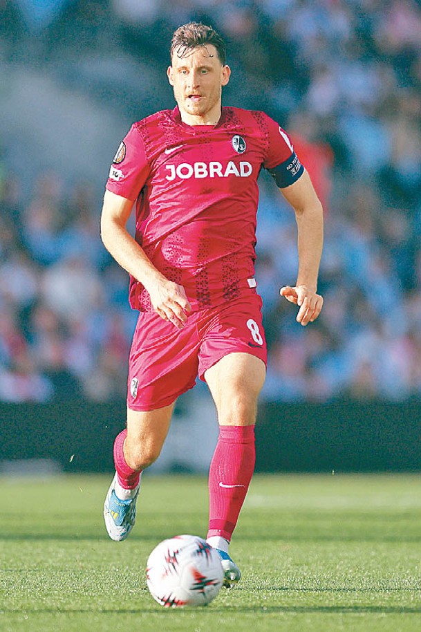 [东方报]德盃：寧買當頭起弗賴堡受讓筍[04-23]